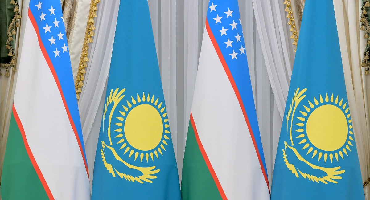 Насколько увеличился объем грузоперевозок между Узбекистаном и Казахстаном? 